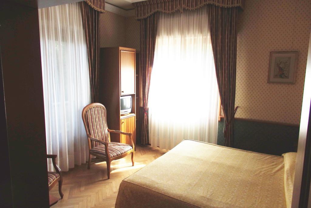 Villa Belvedere Firenze Værelse billede